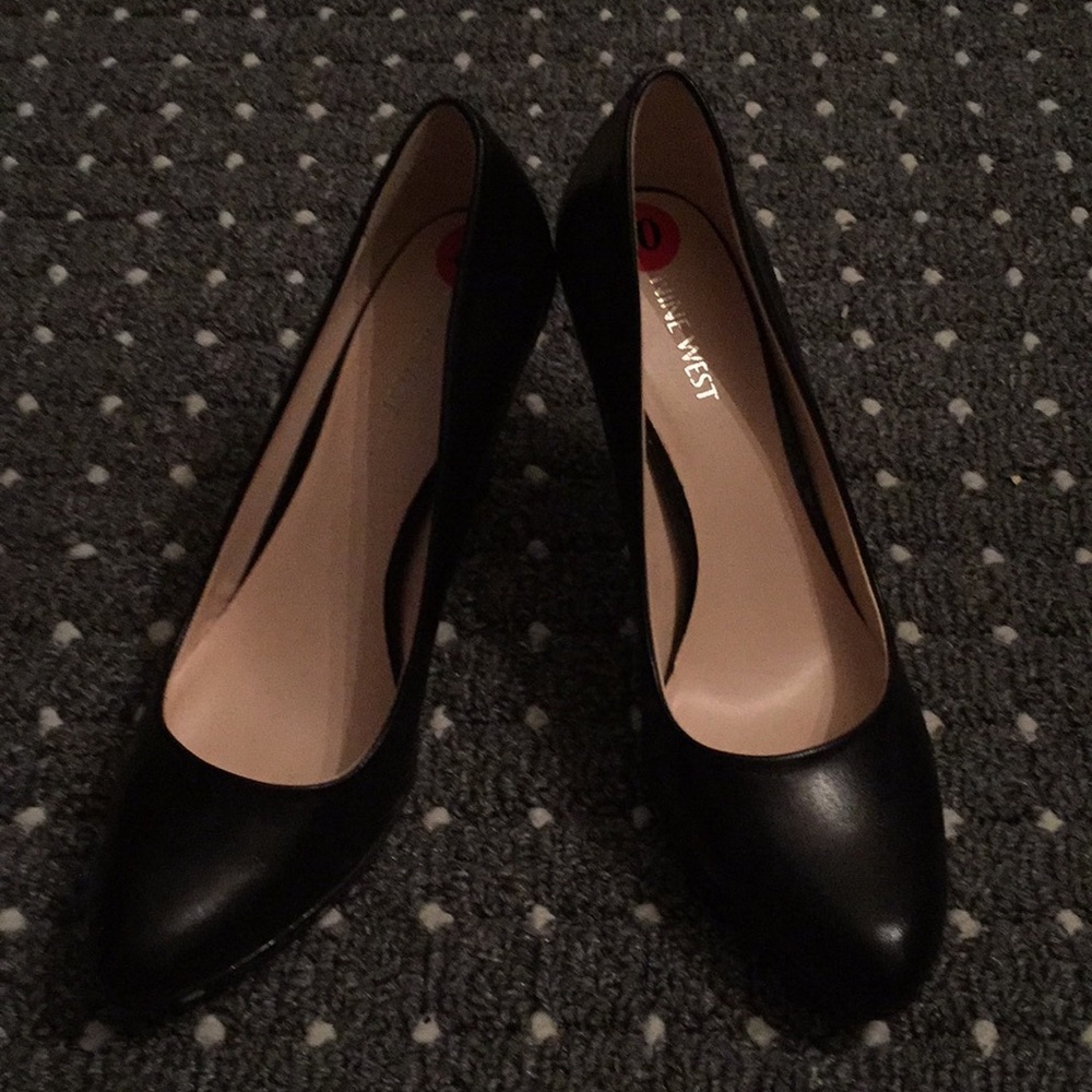 Brand new Nine West black size 10 heels!